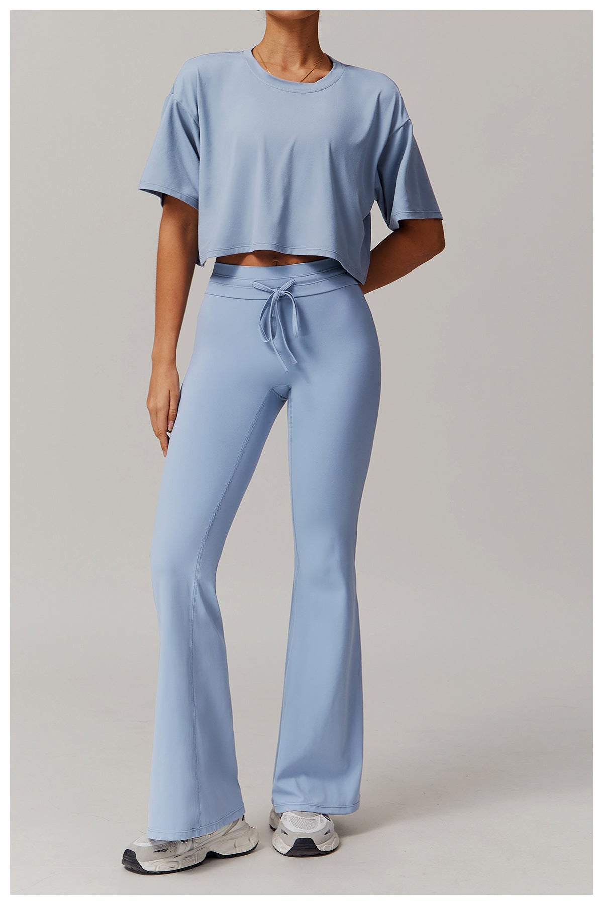Performance Flared Legging