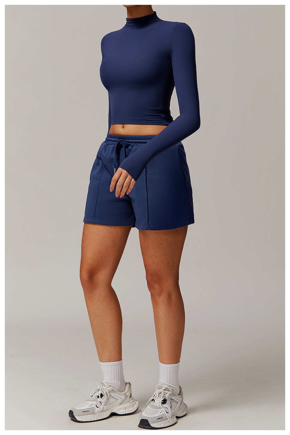 MuscleMuse Elevate Classic Long Sleeve Crop Top Dames Turtleneck Sporttop Gym en Athleisure