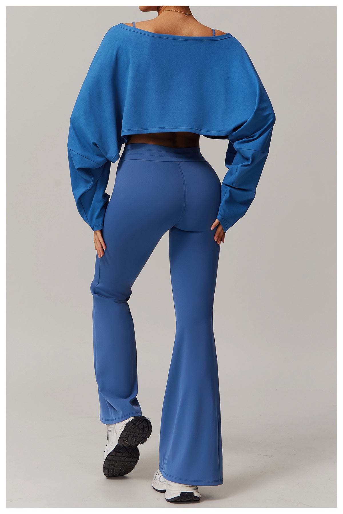 Performance Flared Legging